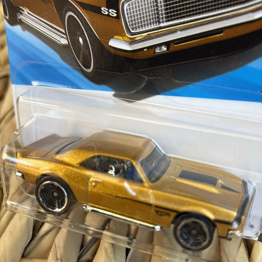 Hot Wheels 1967 Gold Camaro Chevy Chevrolet Pony Muscle Car Hotwheels 2026 🆕